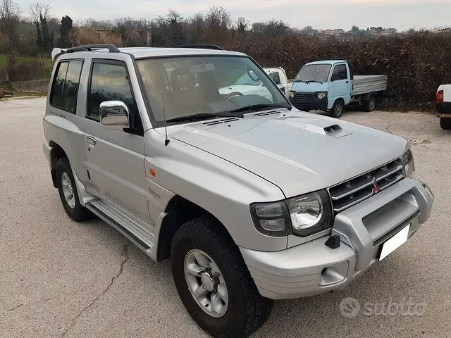 Mitsubishi Pajero ('82-'00)