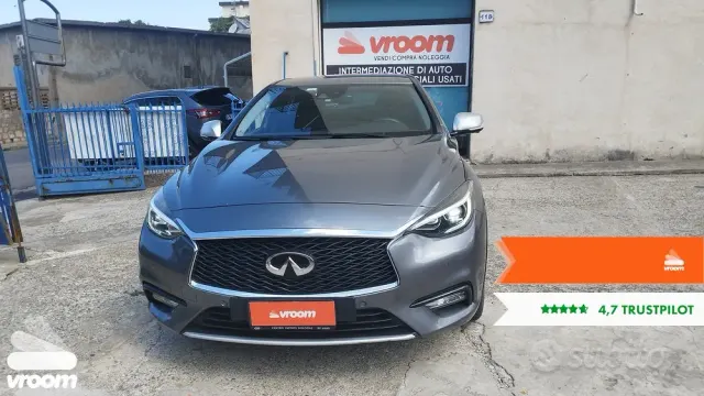 Infiniti Q30