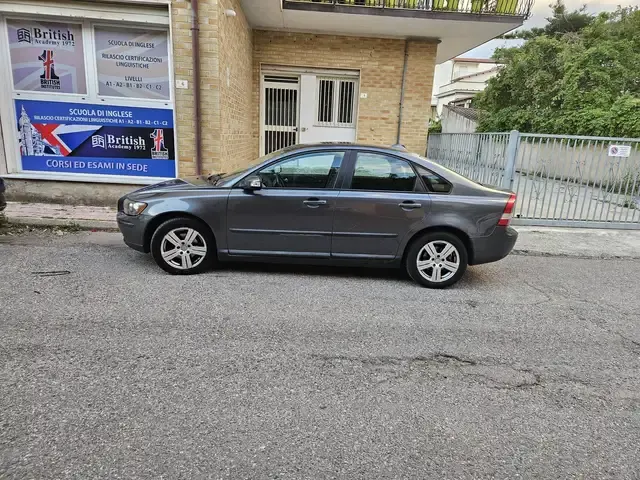 Volvo S40