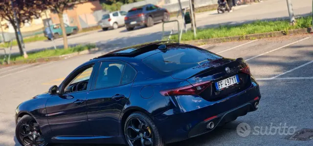 Alfa Romeo Giulia (2016)