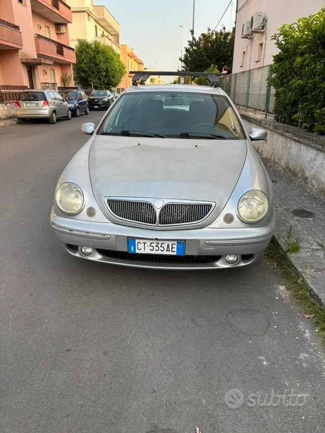 Lancia Lybra