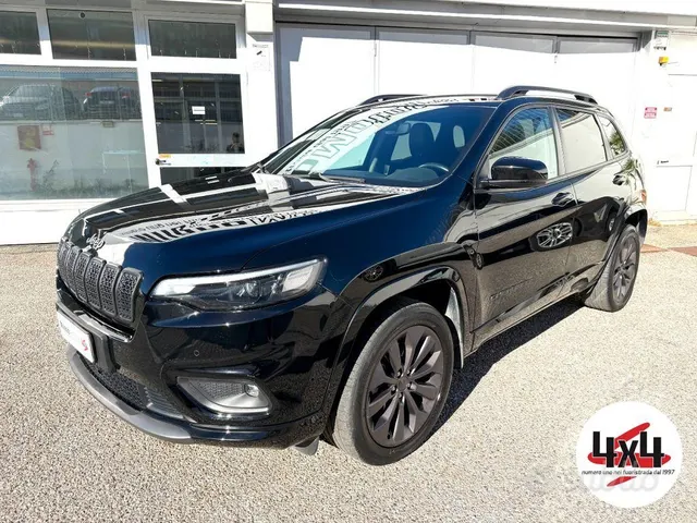Jeep Cherokee 4ªs. 18-21