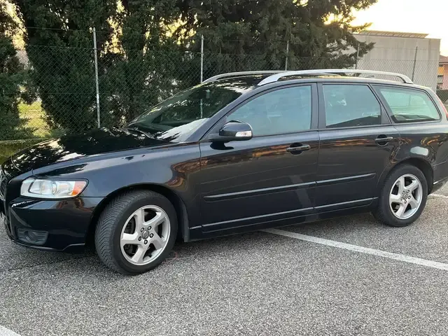 Volvo V50