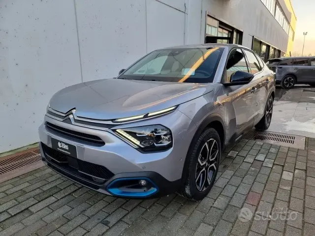 Citroen e-C4 X