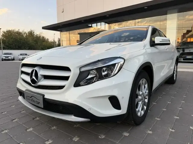 Mercedes-Benz GLA 180