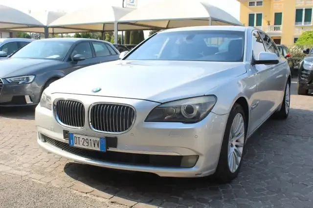 BMW 730