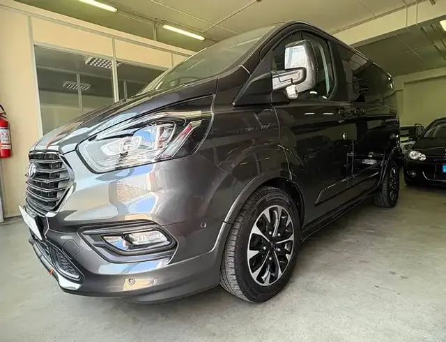 Ford Tourneo Custom