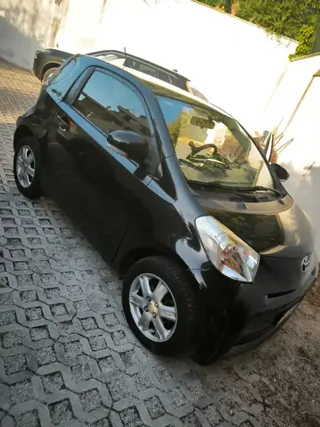 Toyota iQ