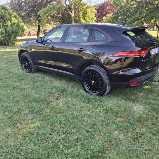 Jaguar F-Pace (X761)