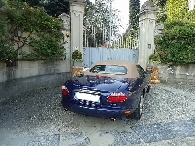 Jaguar XK8