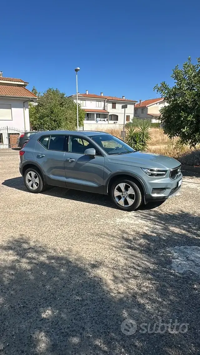 Volvo XC40 (2017-->)
