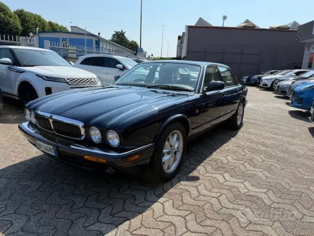 Jaguar XJ-Sovereign-Daiml.