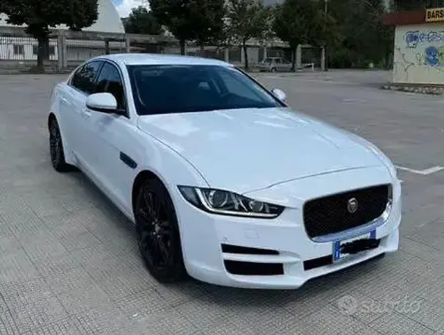 Jaguar XE (X760)