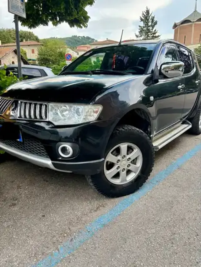 Mitsubishi L200