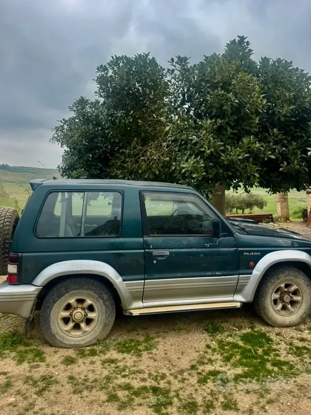 Mitsubishi Pajero ('82-'00)