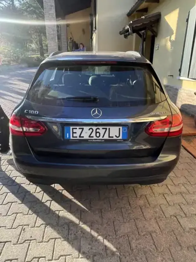 Mercedes-Benz C 180