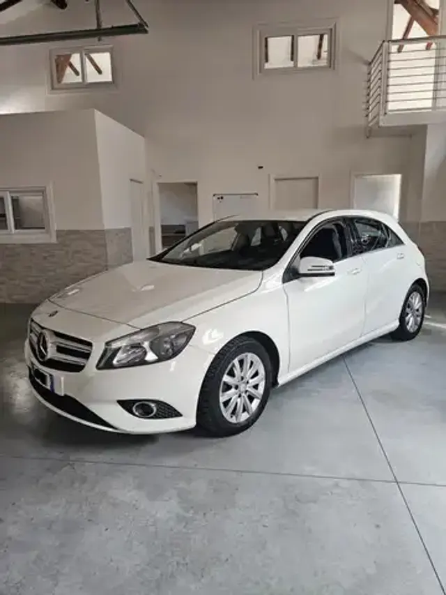 Mercedes-Benz A 180