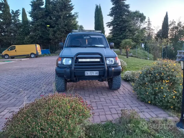 Mitsubishi Pajero ('82-'00)