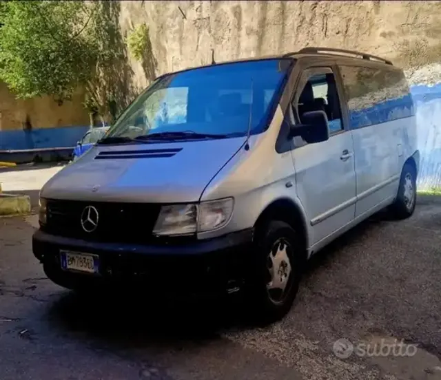 Mercedes-Benz V 200