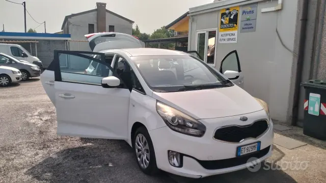 Kia Carens 3ª serie
