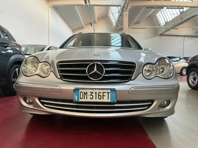 Mercedes-Benz C 220