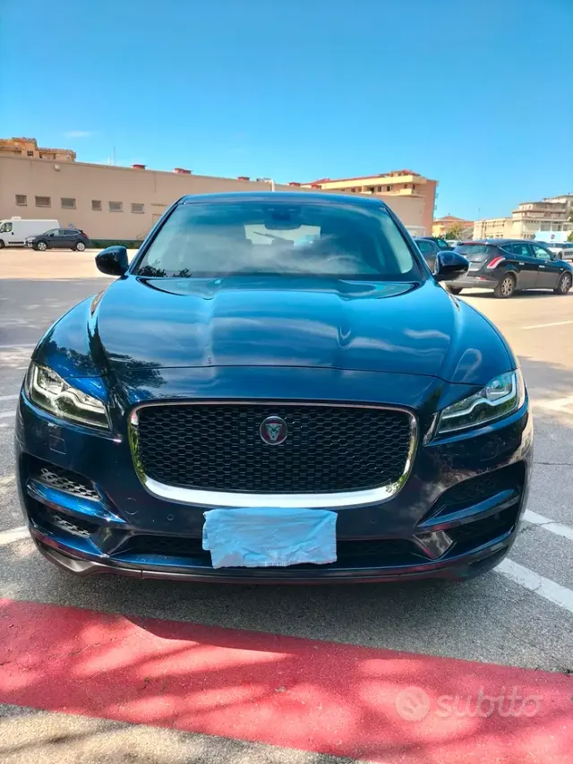 Jaguar F-Pace (X761)