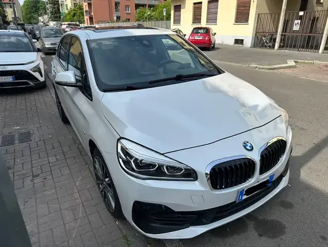 BMW 218
