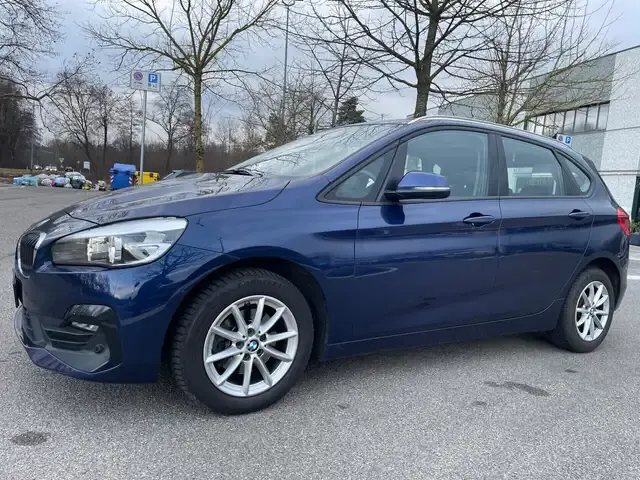 BMW 216