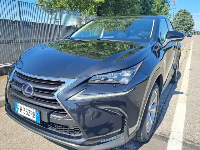 Lexus NX 300