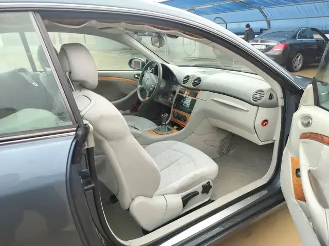 Mercedes-Benz CLK 200