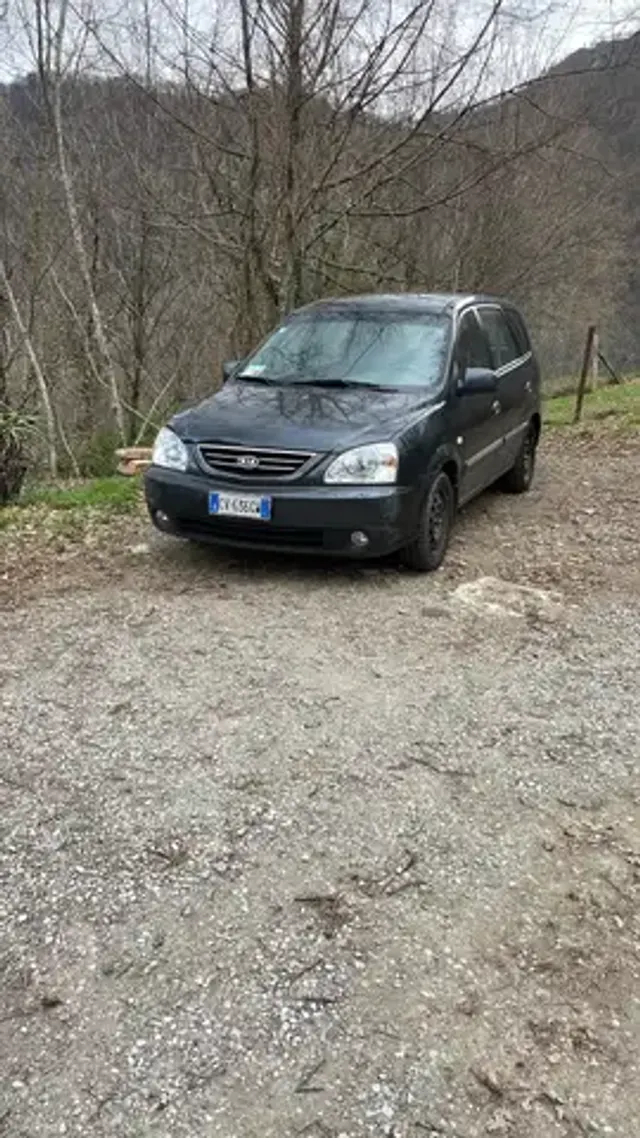 Kia Carens