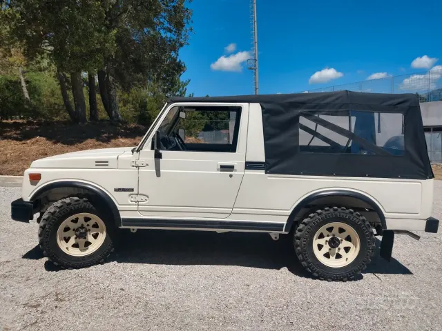 Suzuki Samurai