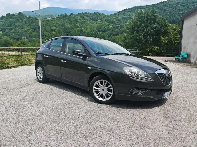Lancia Delta (2008-2015)