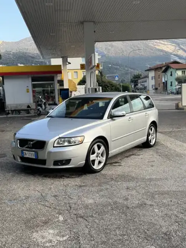 Volvo V50