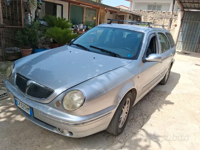 Lancia Lybra