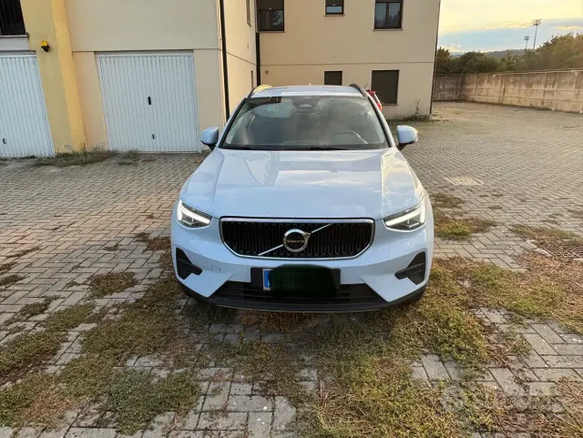 Volvo XC40 (2017-->)