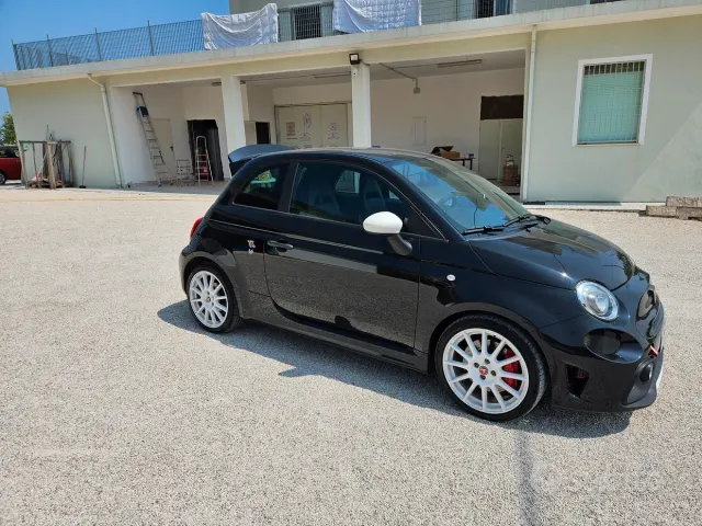 Abarth 695