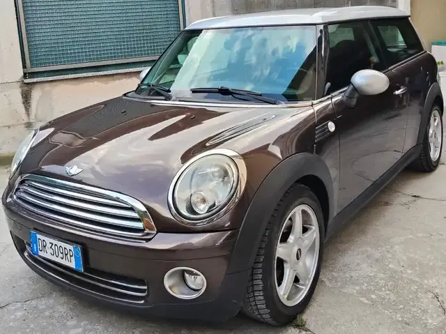 MINI Cooper Clubman