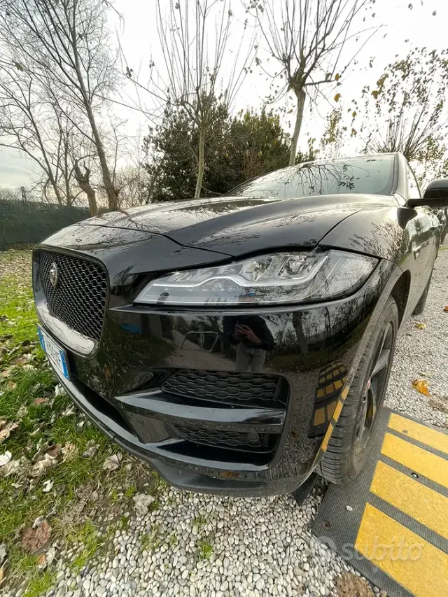 Jaguar F-Pace (X761)