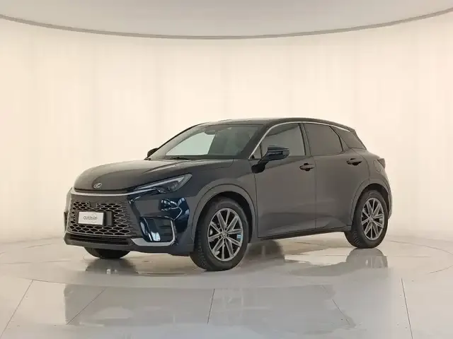 Lexus LBX
