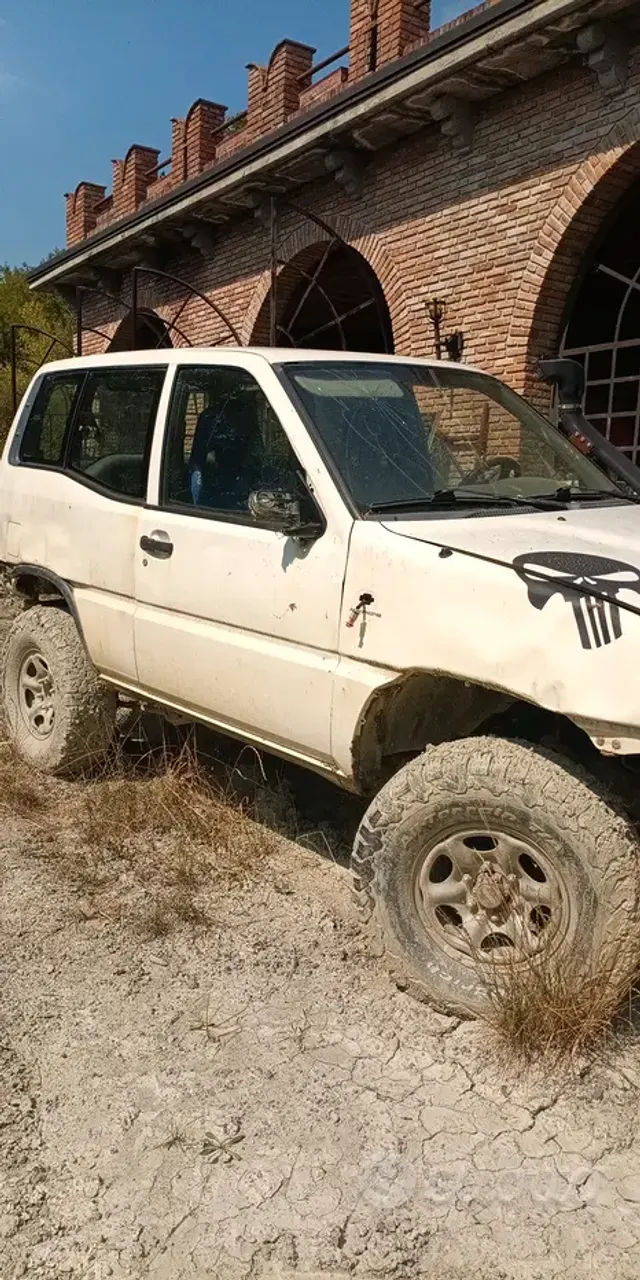Nissan Terrano II