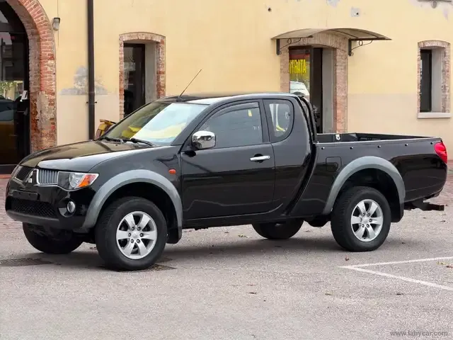Mitsubishi L200