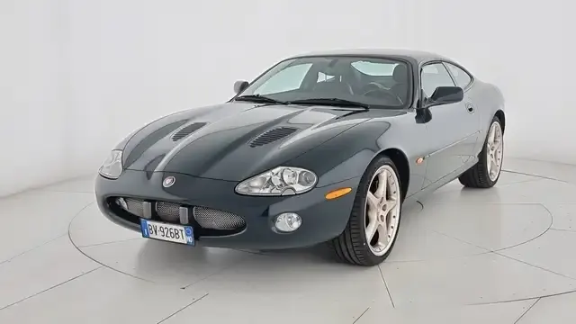 Jaguar XK8