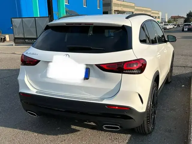 Mercedes-Benz GLA 180