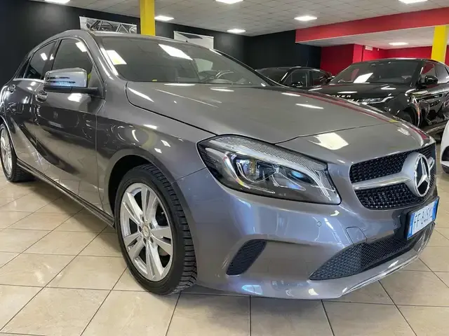 Mercedes-Benz A 180