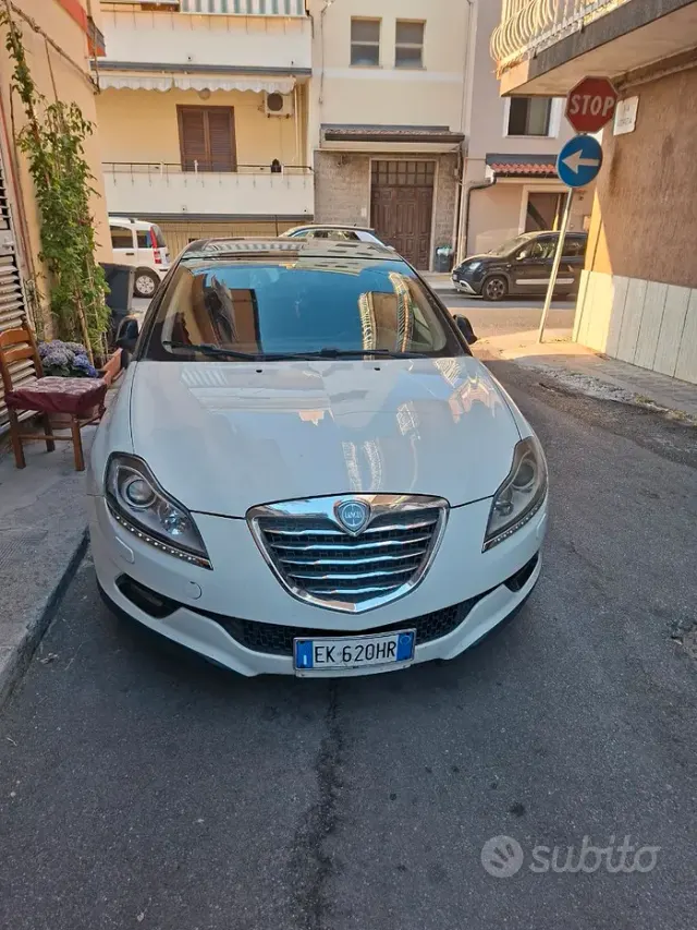 Lancia Delta (2008-2015)