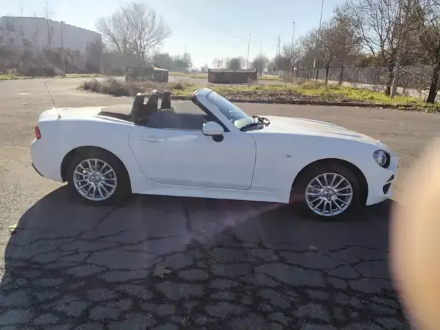 Fiat 124 Spider