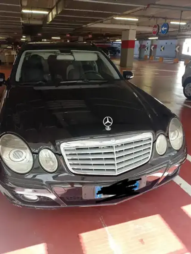 Mercedes-Benz E 220