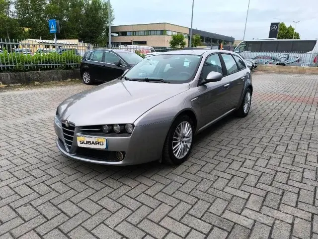 Alfa Romeo 159