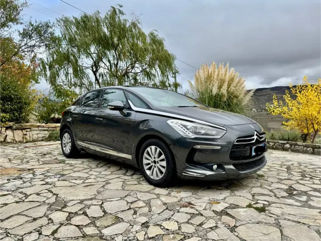 DS DS 5